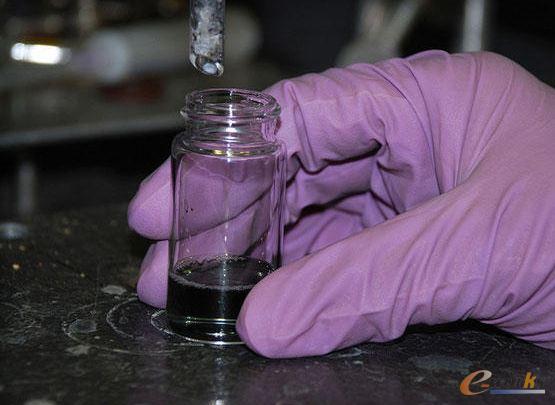 ̼�{�׹���Һ