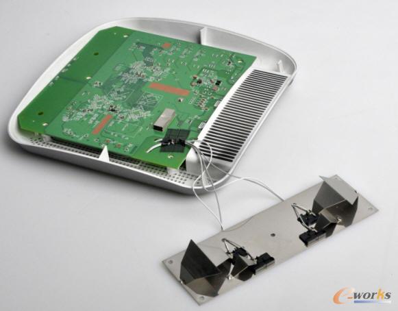 ��(n��i)�Ãɸ�5dBi����SMA�B����