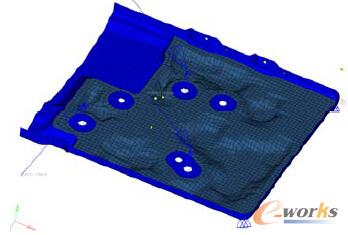 圖7 根據(jù)優(yōu)化結(jié)果對底盤重新起筋